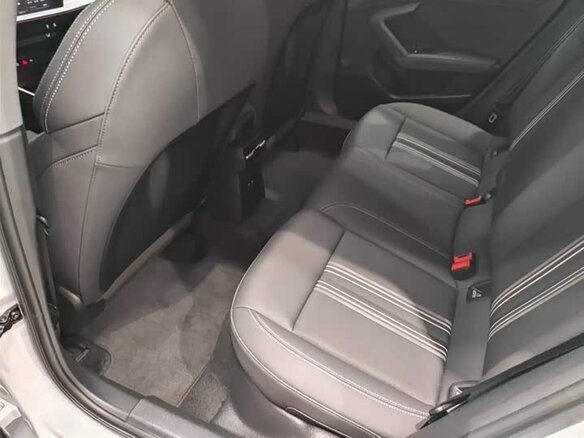 2023 Audi A3 Sportback 35 TFSI IV (8Y), белый, 1850000 рублей - вид 10