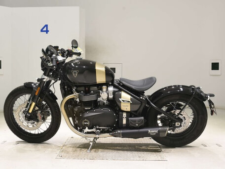 2025 Triumph Bonneville Bobber, чёрный, 2050000 рублей, вид 3