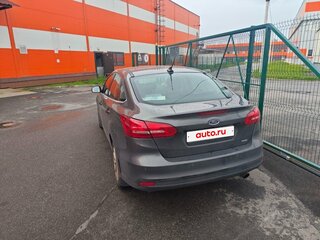 2017 Ford Focus III Рестайлинг, серый, 1050000 рублей, вид 3