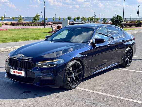 2019 BMW 5 серии 520d VII (G30/G31/G38), чёрный, 3790000 рублей - вид 1