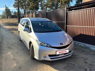 2010 Toyota Wish II, серебристый, 1180000 рублей, вид 1