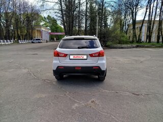 2011 Mitsubishi ASX I, белый, 850000 рублей, вид 4