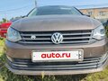 2018 Volkswagen Polo V Рестайлинг, коричневый, 890000 рублей - вид 2