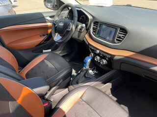 2026 Lada (ВАЗ) Vesta SW Cross I Рестайлинг (NG), серебристый, 2118000 рублей, вид 4