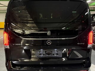 2026 Mercedes-Benz V-Класс Long 300 d длинный III (W447) Рестайлинг 2, чёрный, 15990000 рублей, вид 5