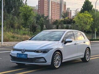 2022 Volkswagen Golf VIII, белый, 1777700 рублей, вид 1