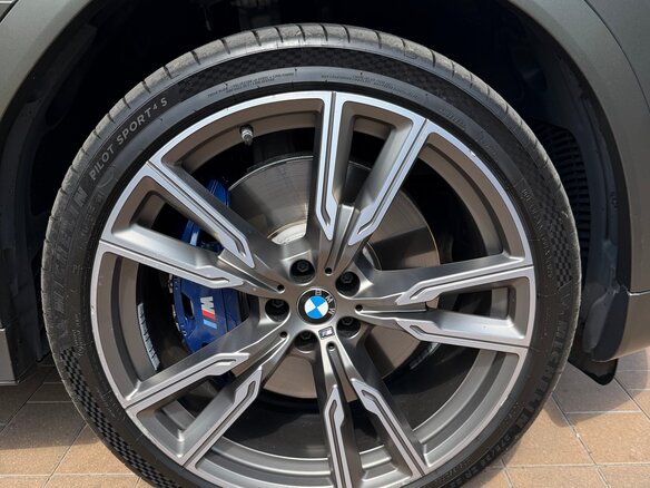 2020 BMW X6 M50d III (G06), зелёный, 7400000 рублей - вид 15