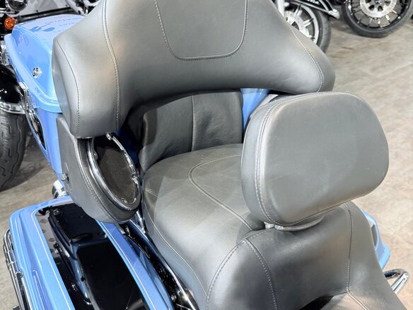 2011 Harley-Davidson Electra Glide, голубой, 1299000 рублей - вид 26