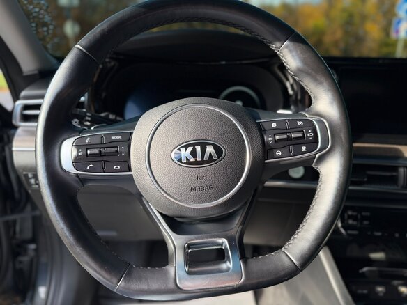 2020 Kia K5 III, серый, 2550000 рублей - вид 17