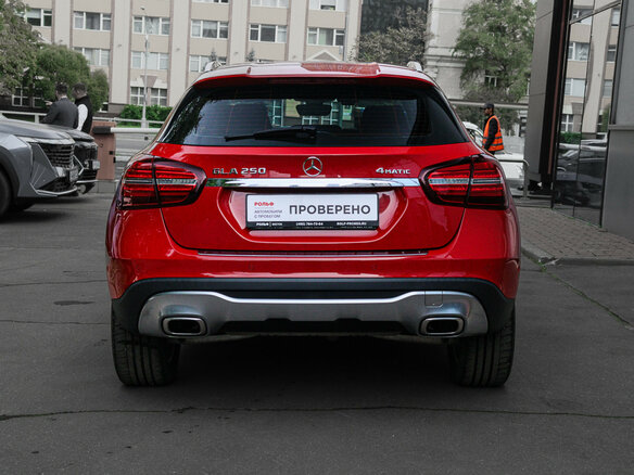 2018 Mercedes-Benz GLA 250 I (X156) Рестайлинг, красный, 2450000 рублей - вид 4