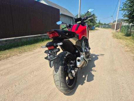2021 Honda NC 750X, красный, 950000 рублей, вид 2