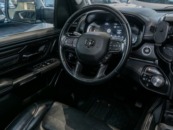 2023 Ram 1500 Crew Cab eTorque V, чёрный, 9500000 рублей - вид 17