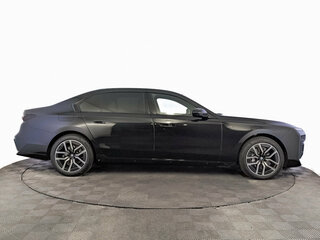 2025 BMW 7 серии 740d xDrive VII (G70), чёрный, 14850000 рублей, вид 4