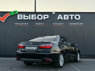 2015 Toyota Camry VII (XV50) Рестайлинг, чёрный, 2235000 рублей, вид 2