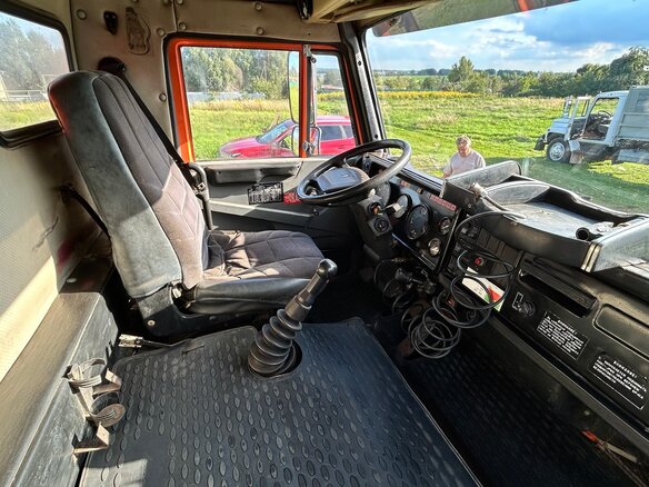 2004 КамАЗ 6520, оранжевый, 1100000 рублей - вид 13
