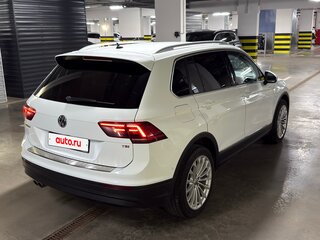 2017 Volkswagen Tiguan II, белый, 1701230 рублей, вид 3