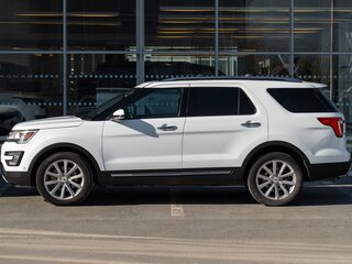 2017 Ford Explorer V Рестайлинг, белый, 2760000 рублей, вид 5
