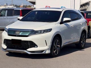 2019 Toyota Harrier III (XU60) Рестайлинг, белый, 2136000 рублей, вид 1