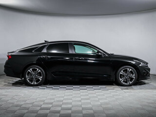 2021 Kia K5 III, чёрный, 2500000 рублей, вид 4
