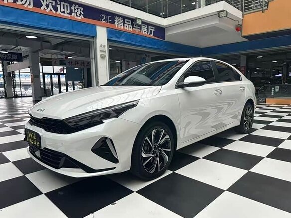 2023 Kia K3 II (China Market) Рестайлинг, белый, 1150055 рублей