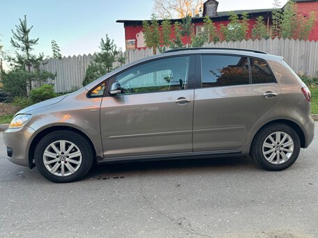 2012 Volkswagen Golf Plus II, коричневый, 900000 рублей, вид 4