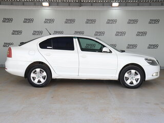 2013 Skoda Octavia II (A5) Рестайлинг, белый, 736000 рублей, вид 4