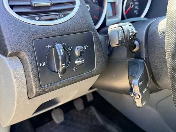 2008 Ford Focus II Рестайлинг, серый - вид 13