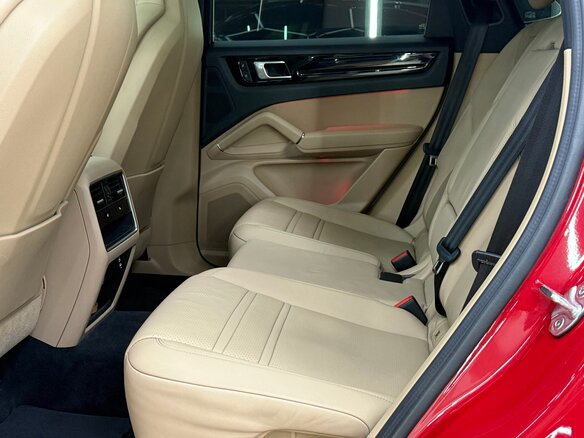 2022 Porsche Cayenne III, красный, 8990000 рублей - вид 14