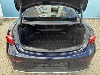 2019 Mercedes-Benz E-Класс 200 V (W213, S213, C238), чёрный, 3900000 рублей, вид 4