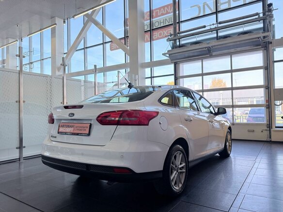 2018 Ford Focus III Рестайлинг, белый, 1239000 рублей - вид 5