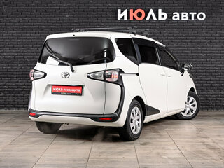 2017 Toyota Sienta II, белый, 1390000 рублей, вид 4