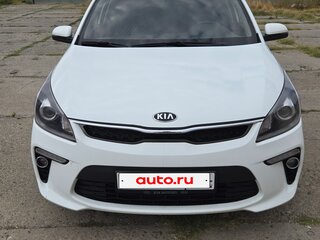 2020 Kia Rio IV, белый, 1550000 рублей, вид 2