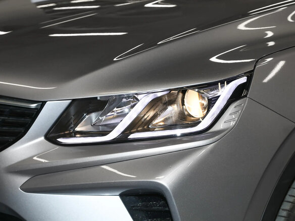 2026 Geely Coolray I Рестайлинг, серебристый - вид 4