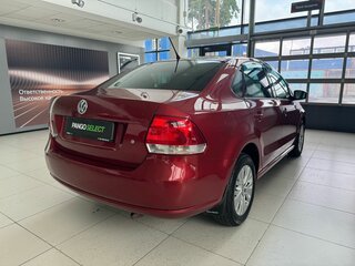 2014 Volkswagen Polo V, красный, 679000 рублей, вид 4