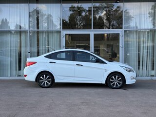 2014 Hyundai Solaris I Рестайлинг, белый, 849000 рублей, вид 4