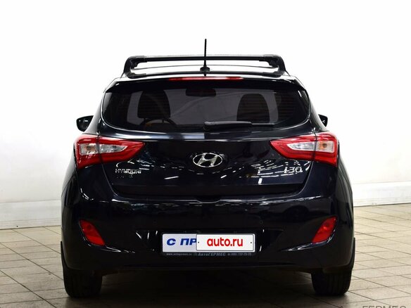 2012 Hyundai i30 II, чёрный, 1100000 рублей - вид 2