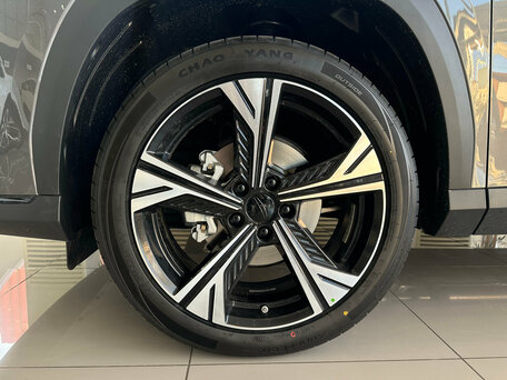 2026 Geely Cityray, серый, 2834990 рублей, вид 4