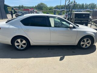 2014 Skoda Octavia III (A7), белый, 1190000 рублей, вид 4