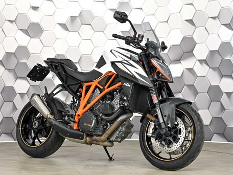 2018 KTM 1290 Super Duke R, белый, 899000 рублей, вид 1