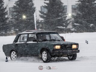 2010 Lada (ВАЗ) 2105, серый, 250000 рублей, вид 1