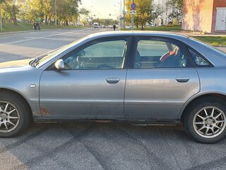 2000 Audi A4 I (B5) Рестайлинг, серый, 550000 рублей, вид 4
