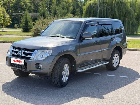 2013 Mitsubishi Pajero IV Рестайлинг 1, серый, 1799000 рублей, вид 2