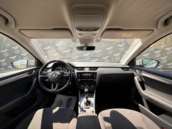 2019 Skoda Octavia III (A7) Рестайлинг, серебристый - вид 13