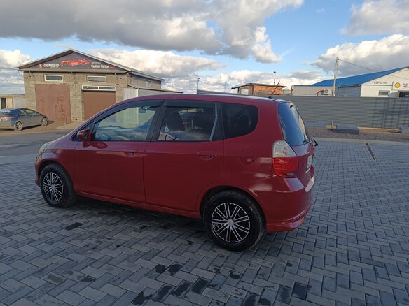 2004 Honda Fit I, красный, 320000 рублей - вид 9