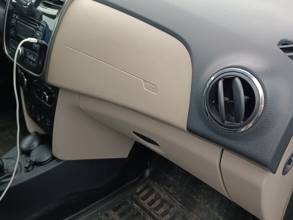 2014 Renault Logan II, бежевый, 570000 рублей - вид 11
