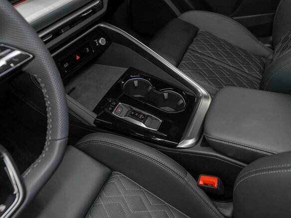 2025 Audi Q5 L III (GU), белый - вид 16