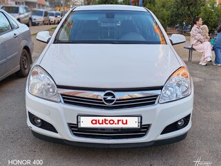 2012 Opel Astra H Рестайлинг, белый, 920000 рублей, вид 1