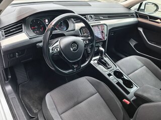 2017 Volkswagen Passat DSG7 B8, белый, 1839000 рублей, вид 5