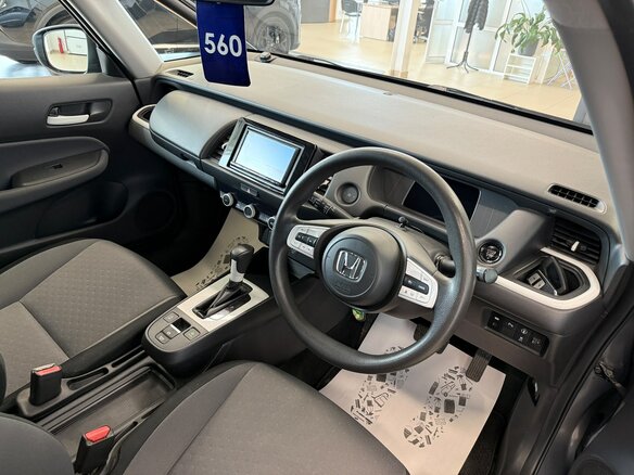 2020 Honda Fit IV, серый, 1379000 рублей - вид 11