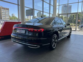 2026 Audi A8 Long 55 TFSI IV (D5) Рестайлинг, чёрный, 21000000 рублей, вид 4